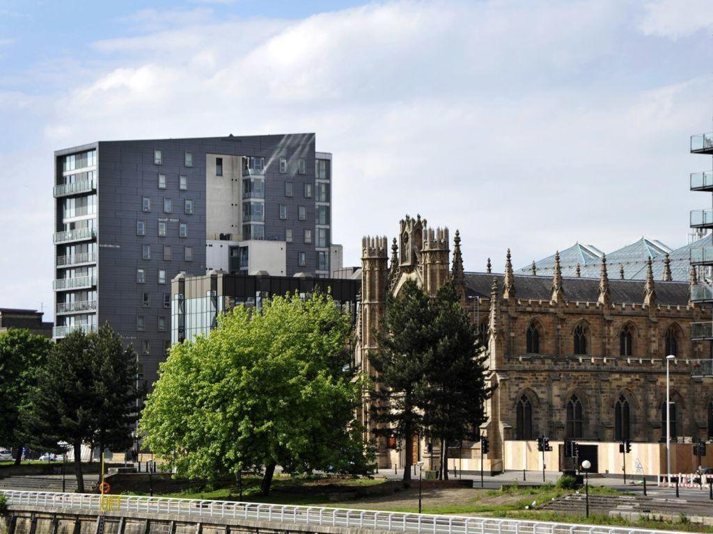 Glasgow City Centre Waterfront Apartment Exterior photo