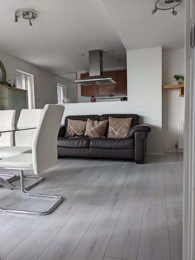 Glasgow City Centre Waterfront Apartment Exterior photo