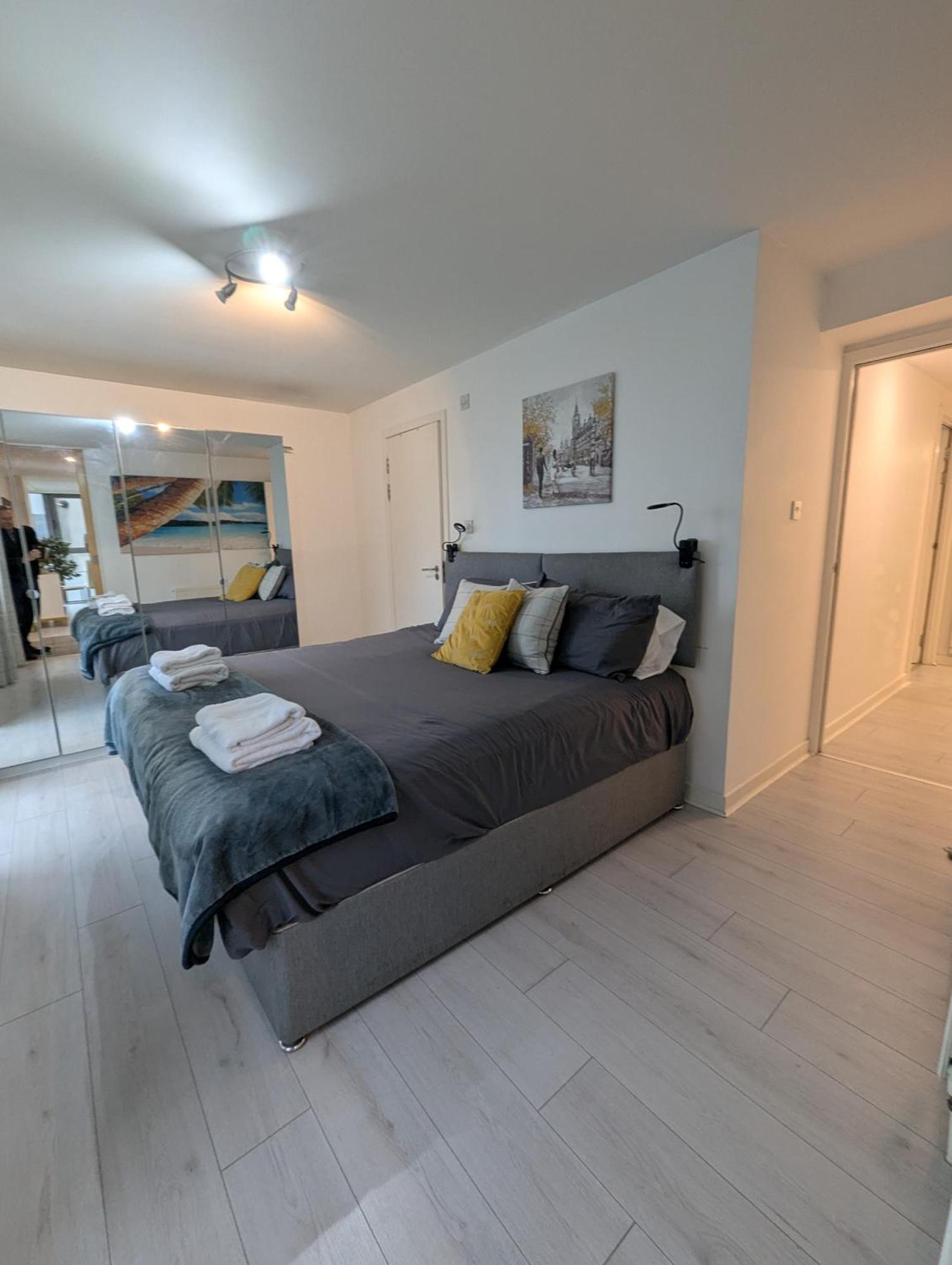 Glasgow City Centre Waterfront Apartment Exterior photo