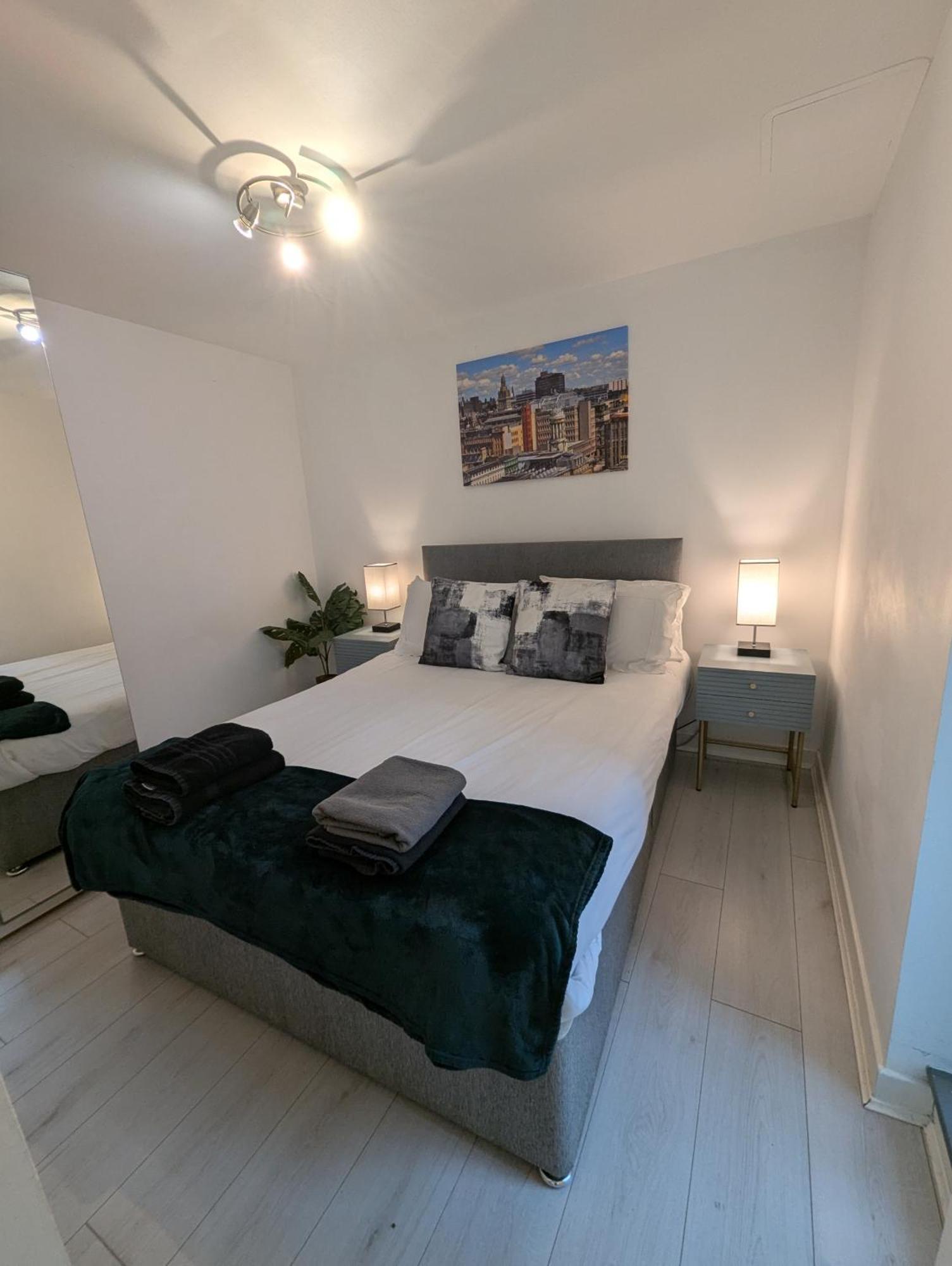 Glasgow City Centre Waterfront Apartment Exterior photo