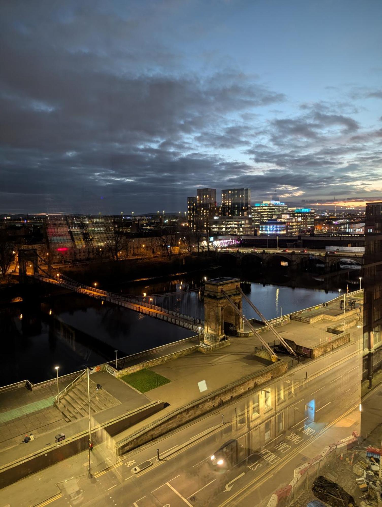 Glasgow City Centre Waterfront Apartment Exterior photo
